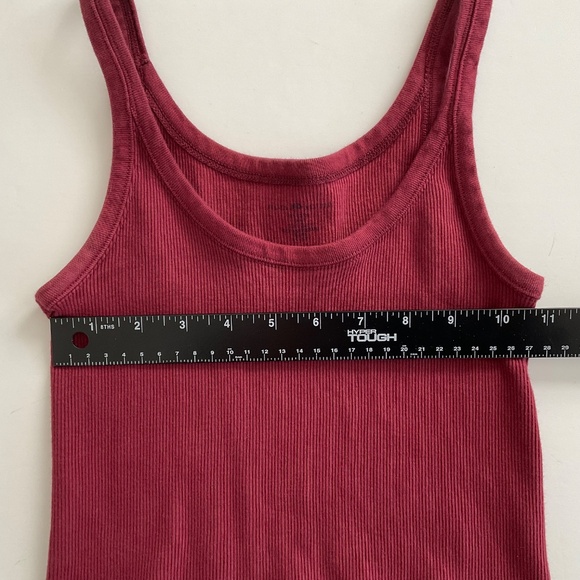 Brandy Melville  Ribbed Cropped Tank Top Sz S Burgundy Y2K Coquette Clean Girl - Picture 4 of 4